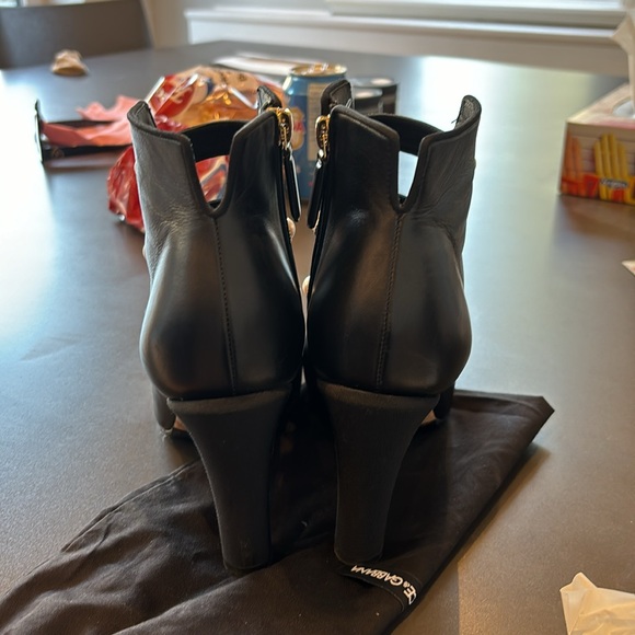 Super rare Cc pearl Chanel authentic heels 37.5 - Picture 6 of 8